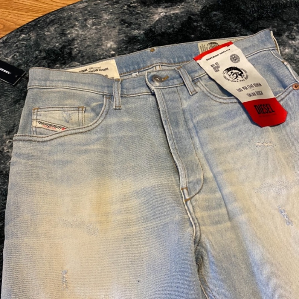 Diesel Faded Blue Men's Straight Jeans - Picture 4 of 16